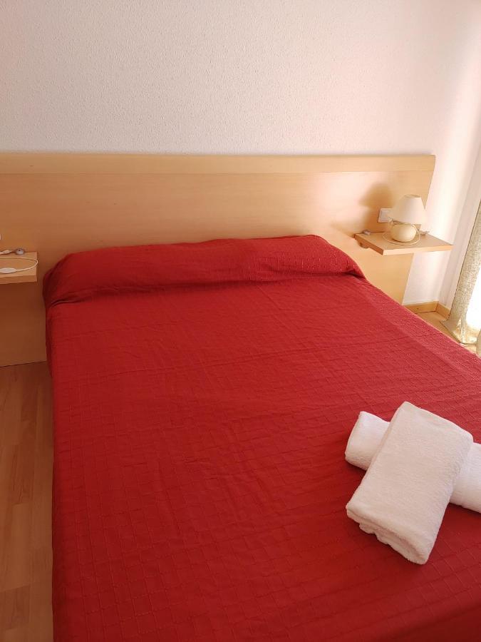 La Vela Al Vent Apartamentos ซันต์การ์เลสเดลาราปีตา ภายนอก รูปภาพ